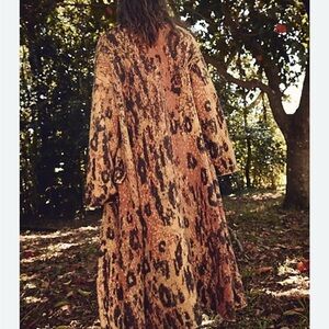 Free people twices live coatigan L Leopardish Print very soft Long Coat/cardigan